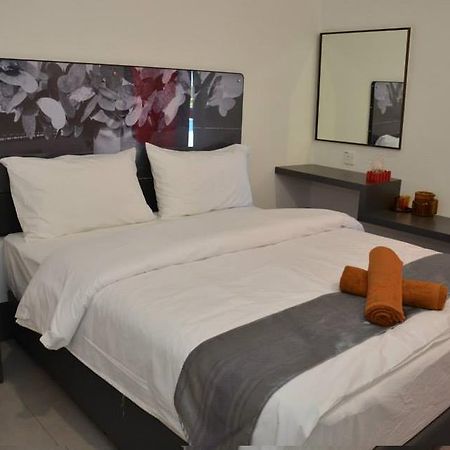 Oyo 90265 Hotel Ventura Кангар Экстерьер фото