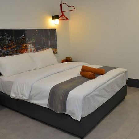 Oyo 90265 Hotel Ventura Кангар Экстерьер фото